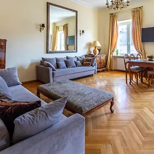 Luster I Obrazow Apartment Warsaw